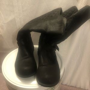 🌻 2 for $30 Kids shoes